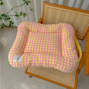 Orange All-Season Pet Bed - Soft Washable Dog & Cat Mat with Comfortable Cushion - Warm Winter Padding for Small to Large Pets by Elosung